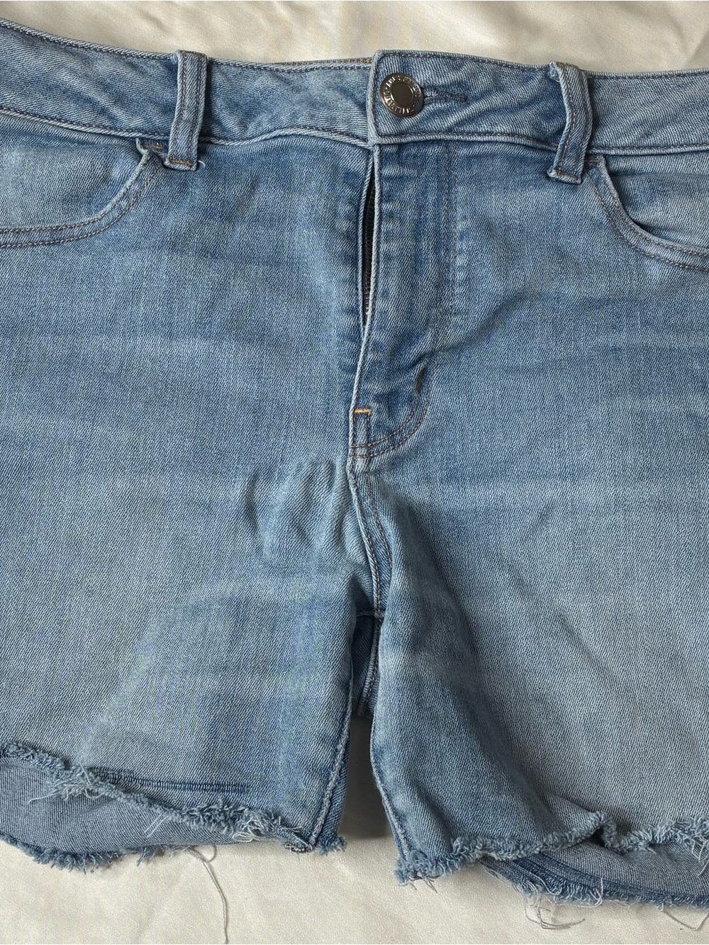 American Eagle Outfitters Light Blue Denim Jeans Waistband Detail